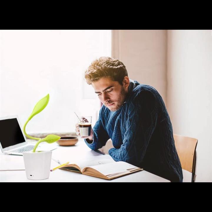 چراغ مطالعه شارژی 360 درجه برند IEGROW